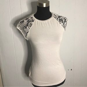 Bisou Bisou White Lace Sleeve Cap Sleeve Top Women’s Size Small